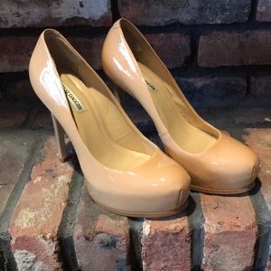 Kelsi Dagger nude patent platform pump